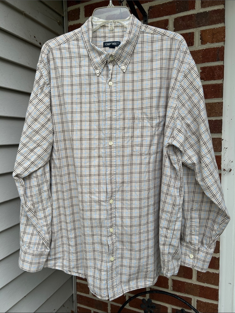 Cherokee Men's White Plaid Button-Down Shirt with Blue & Brown Lines